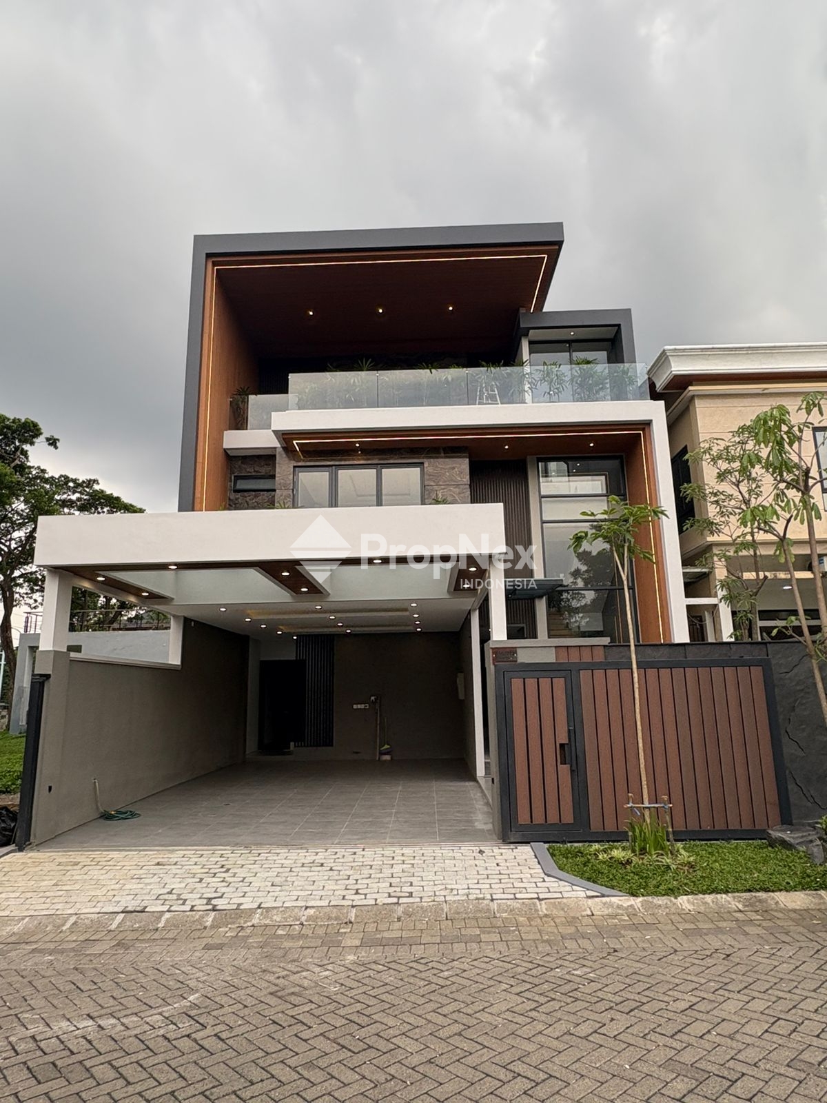 Rumah woodland Mewah Baru Gress!!